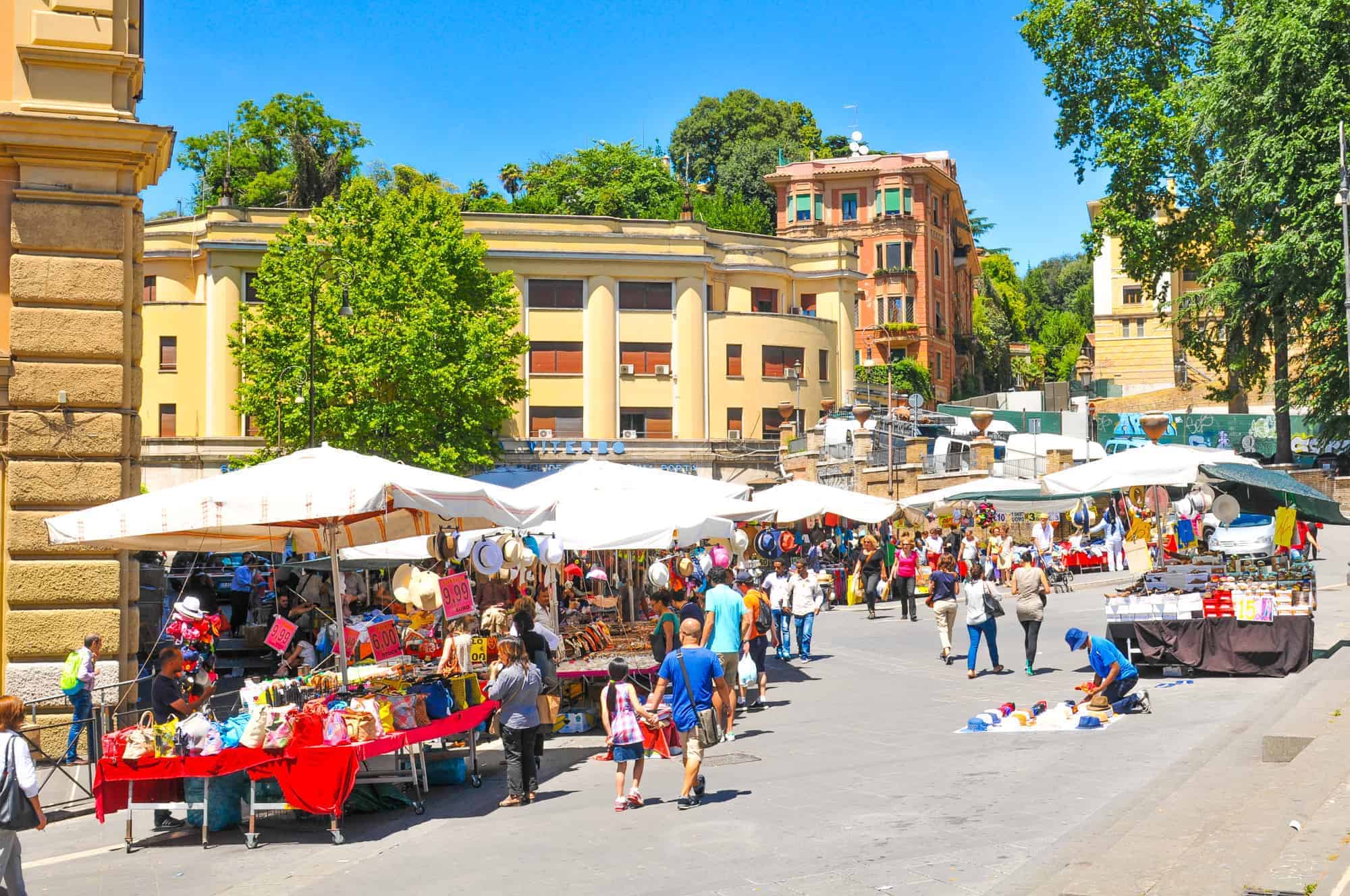 Italian street market in Rome