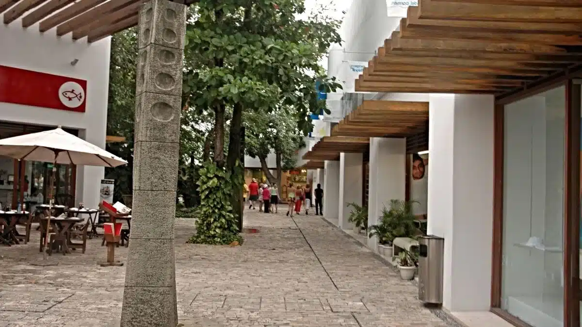Retail units and a modern square in Tulum