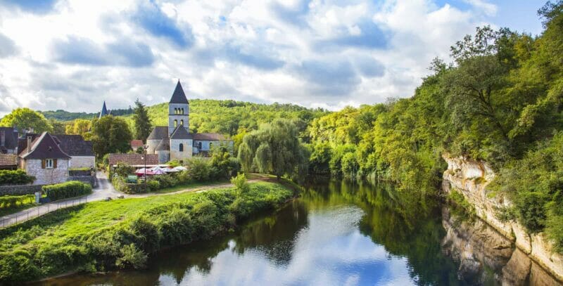Saint Leon Sur Vezere is a small and very pretty village.