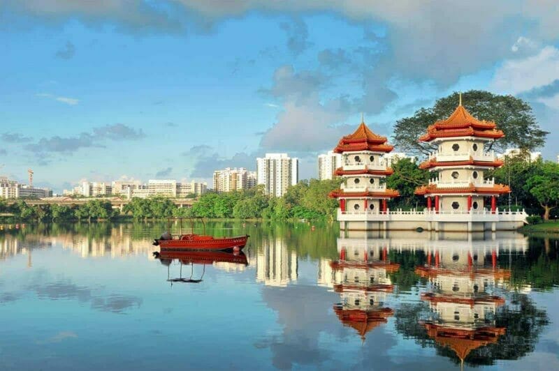Best countries to work and earn money - Singapore