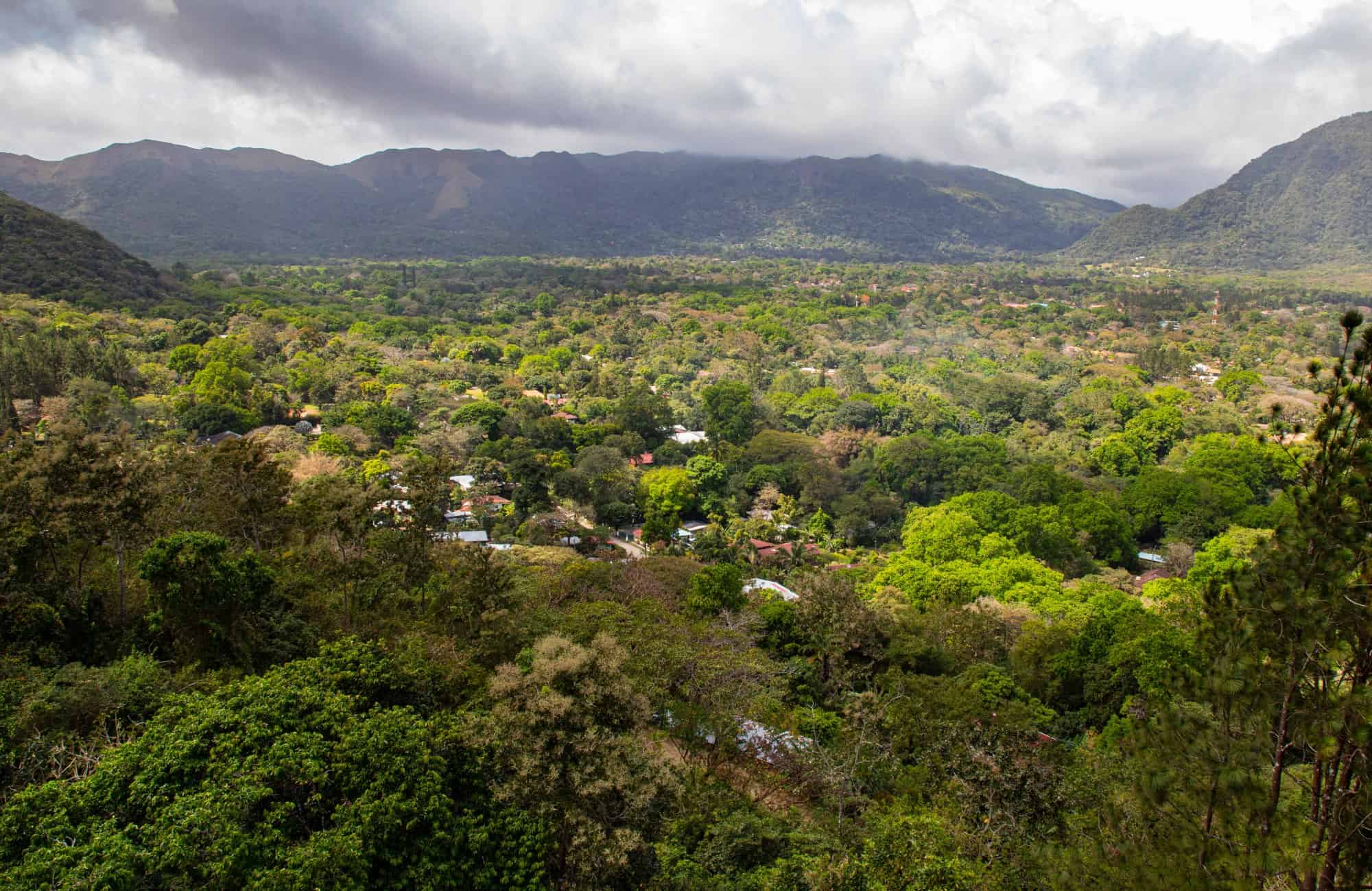 Best places to live in panama - Valle de Anton