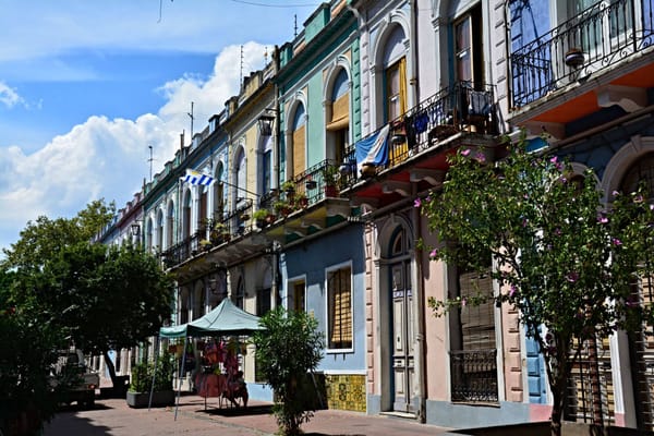 Living In Uruguay: Comprehensive Guide For Expats