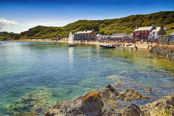 Living In Wales: 12 Things To Know Before Moving